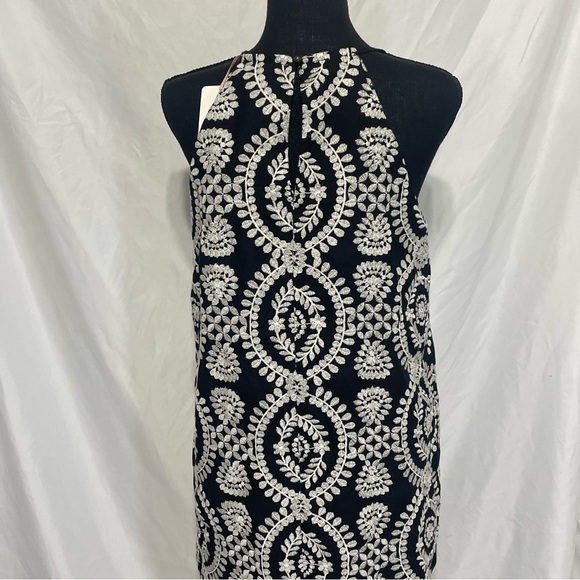 Entro Black and White Dress 100%cotton. Floral embroidered. New. Size L. Scallop - Picture 5 of 10